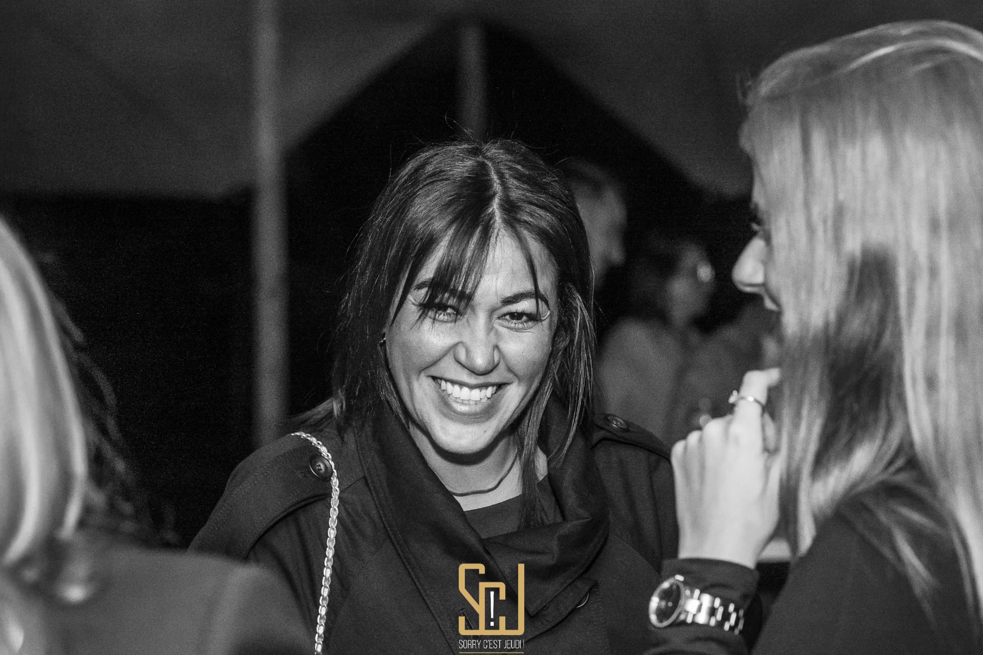 Sourire en noir et blanc